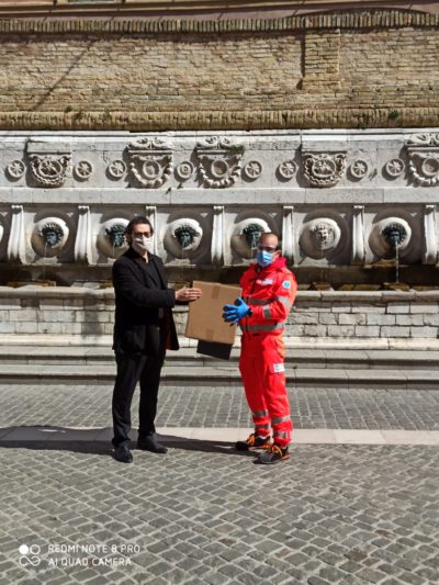 Miniatura per l'articolo intitolato:Donazione di Mascherine alla Croce Gialla Ancona